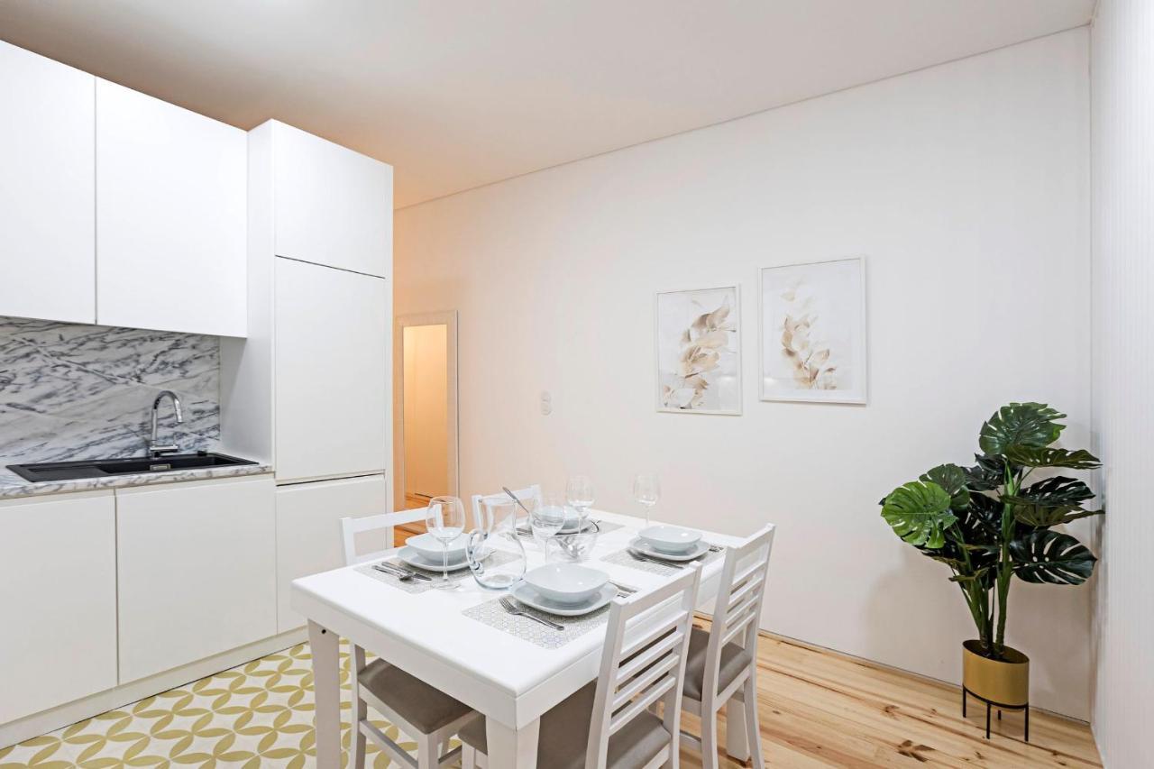 Loios 1Br Flat Downtown By Lovelystay ปอร์โต ภายนอก รูปภาพ