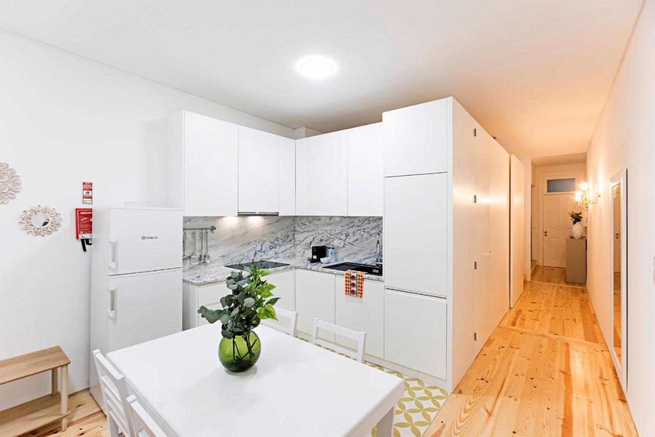 Loios 1Br Flat Downtown By Lovelystay ปอร์โต ภายนอก รูปภาพ