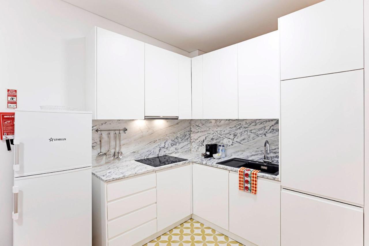 Loios 1Br Flat Downtown By Lovelystay ปอร์โต ภายนอก รูปภาพ